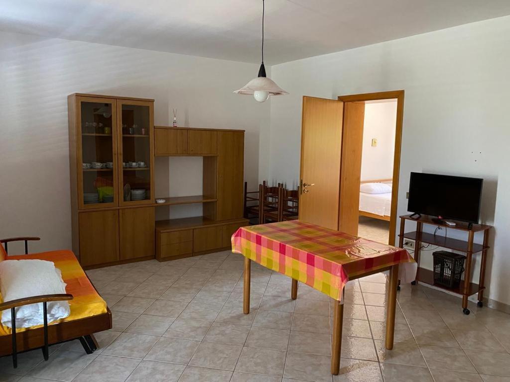 Casa Vacanze Foce Varano公寓 外观 照片